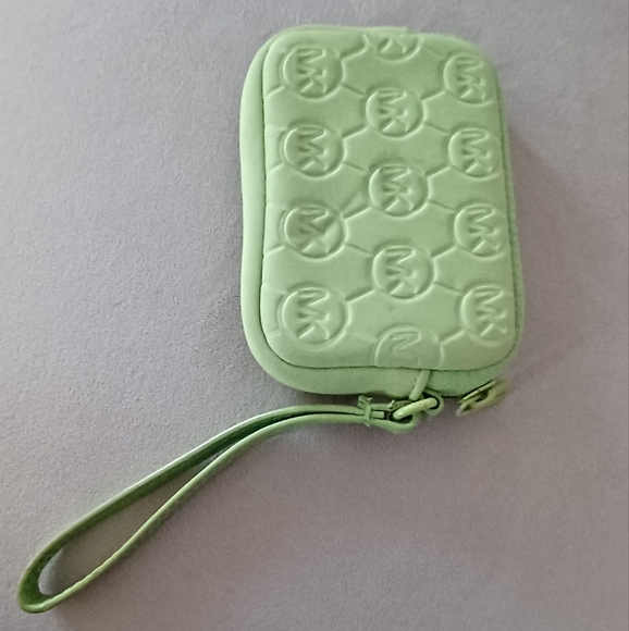 Michael Kors ladies wallet - Picture 2 of 7